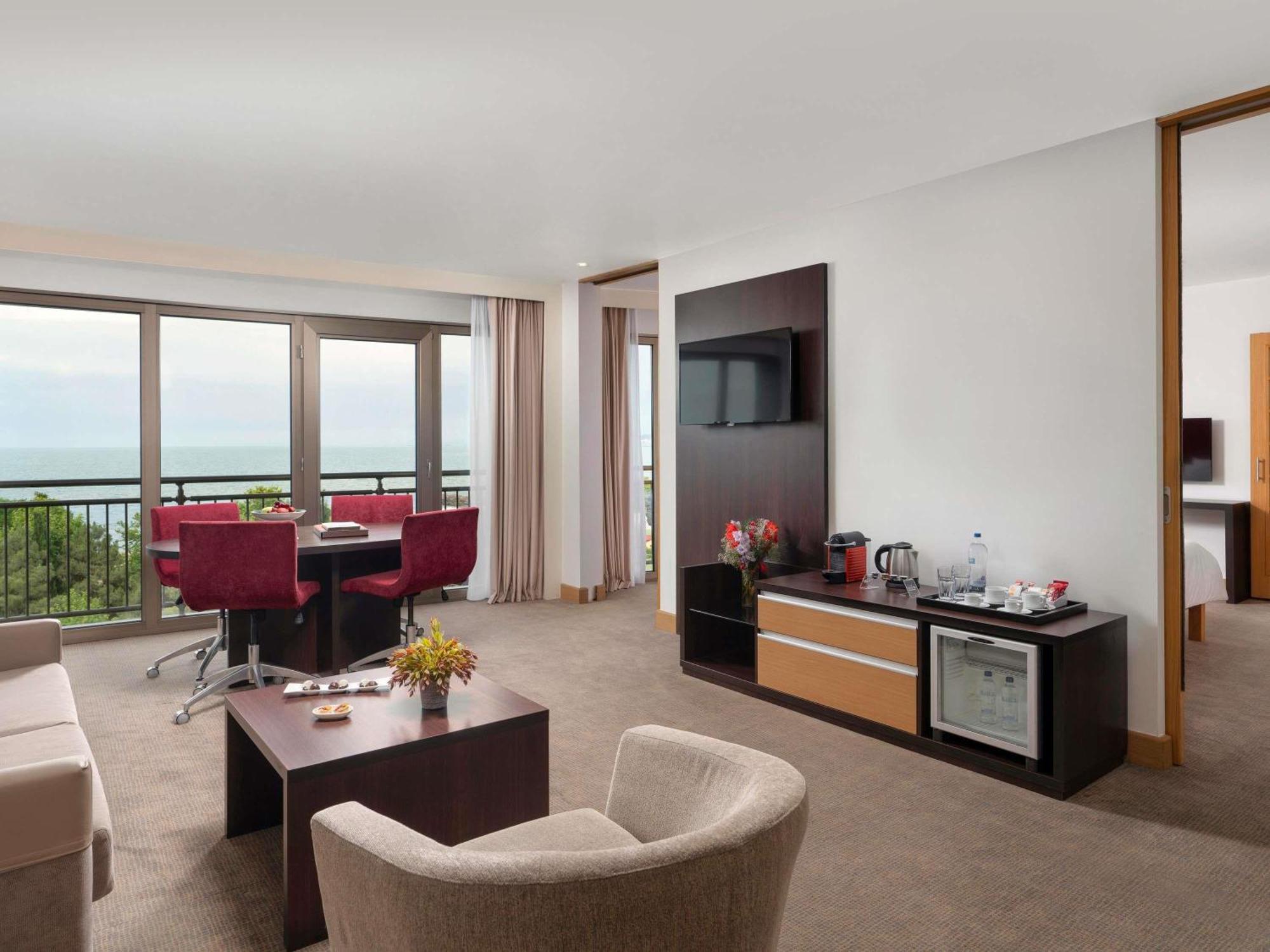 Suite with Double Bed and Sofa Bed,1704891333:JPEG
